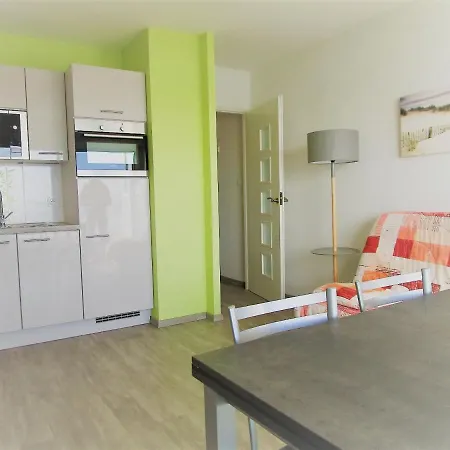 Cosy Avec Balcon Face A La - - Fr-1-197-275 Apartment Les Sables-d'Olonne