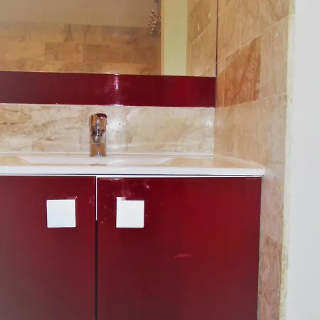 Cosy Avec Balcon Face A La - - Fr-1-197-275 Apartment